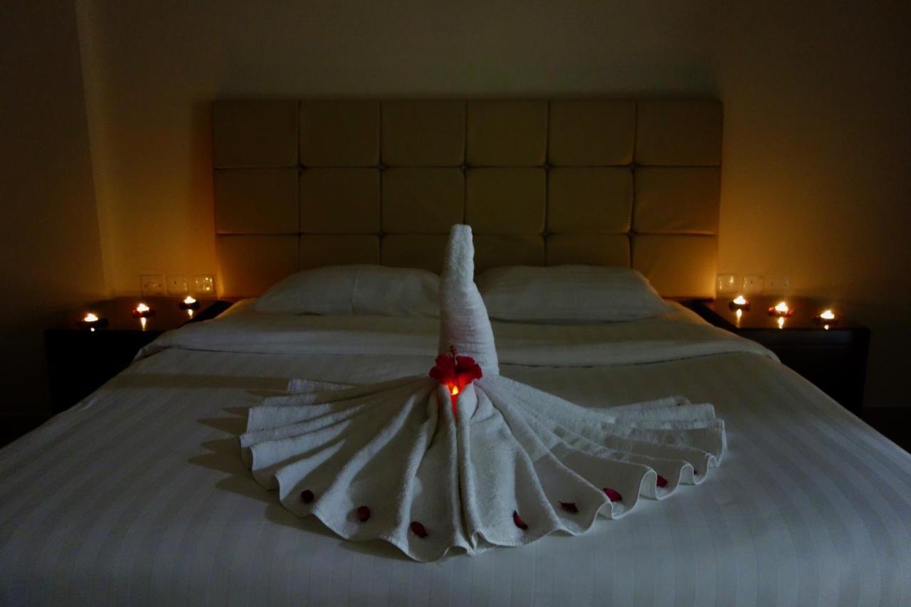 Grand Tayba Hotel Салалах Екстериор снимка