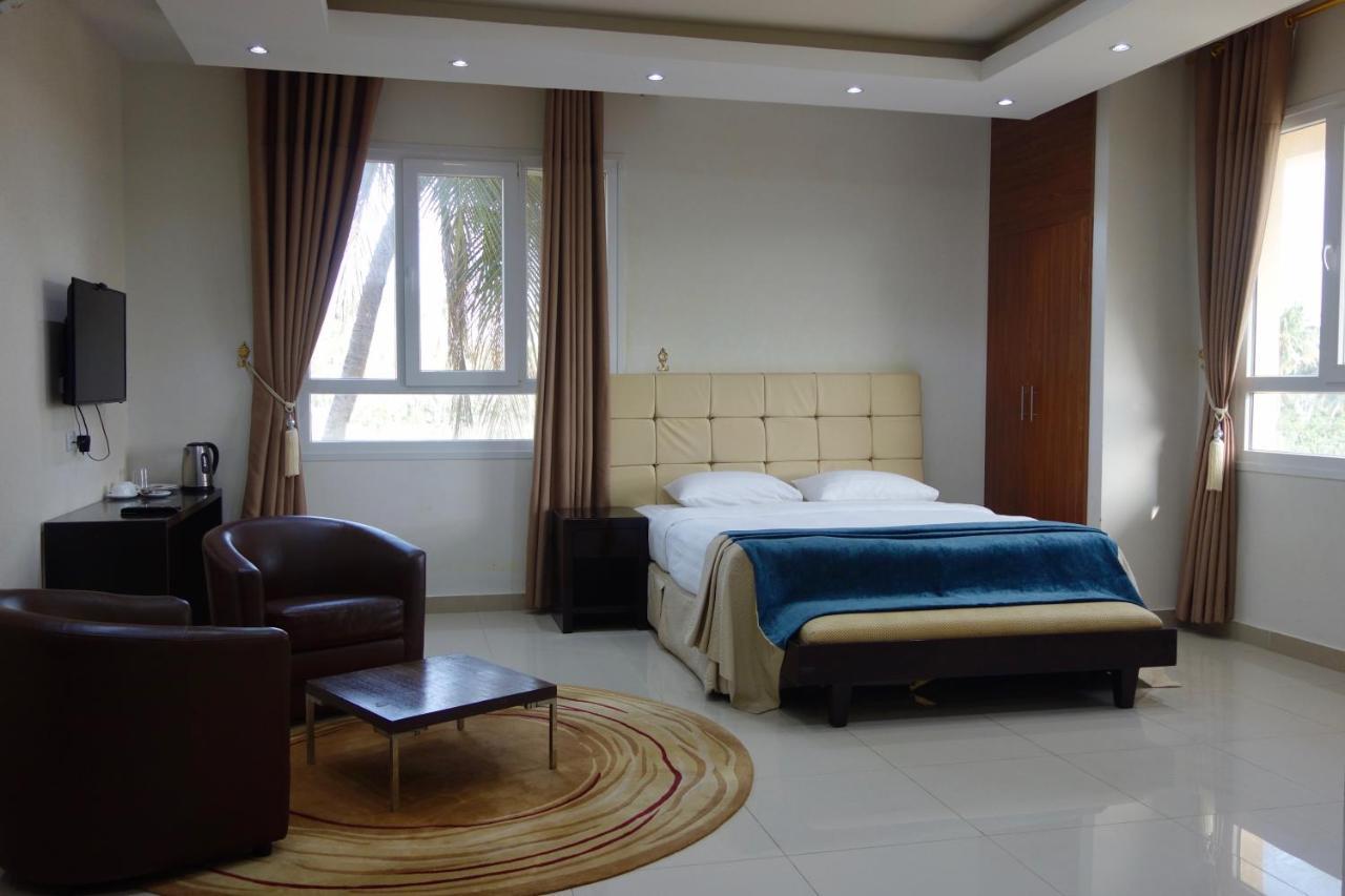 Grand Tayba Hotel Салалах Екстериор снимка