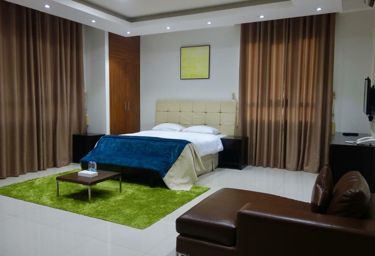 Grand Tayba Hotel Салалах Екстериор снимка
