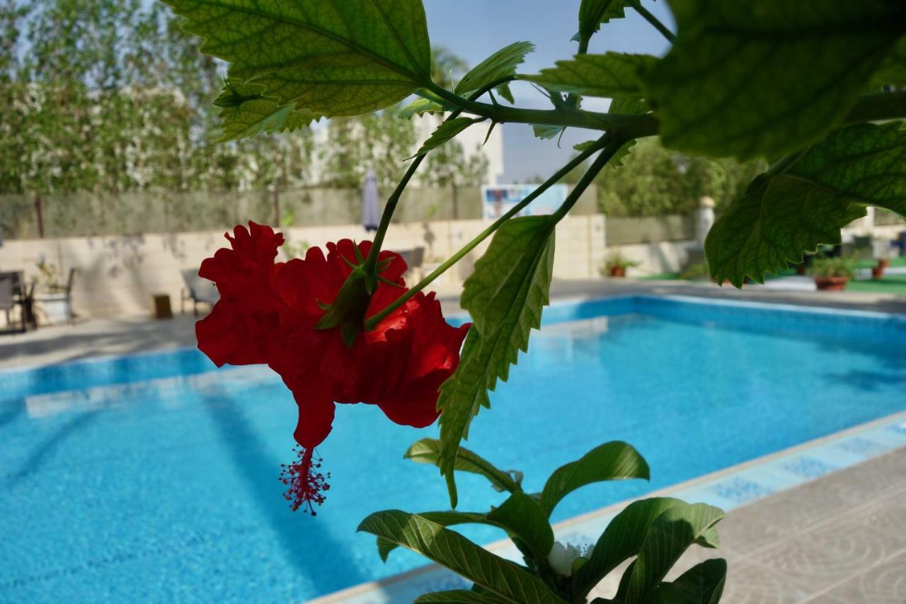 Grand Tayba Hotel Салалах Екстериор снимка