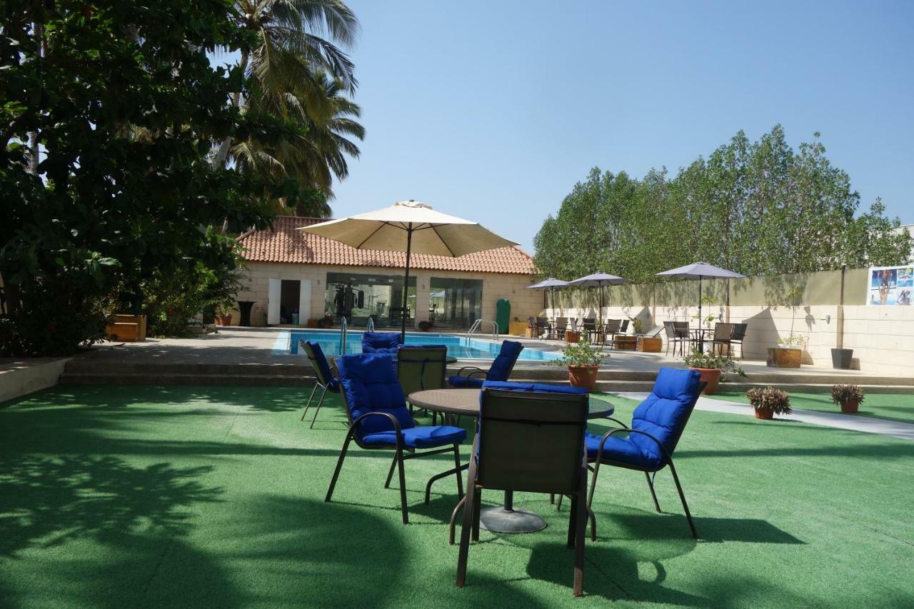 Grand Tayba Hotel Салалах Екстериор снимка